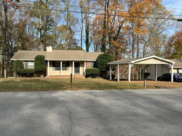 1607 Winding Way Dr, White House, TN 37188