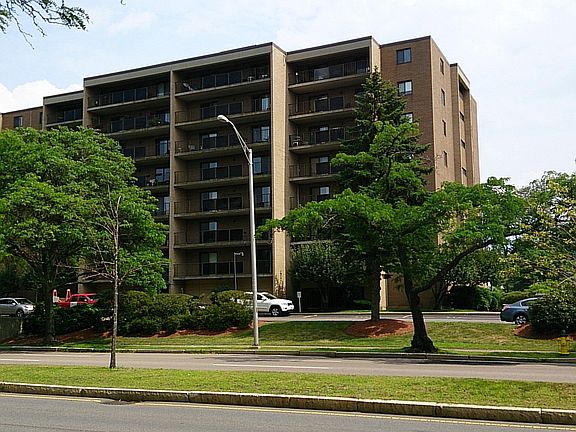 3rd image of 165 Quincy Shore Dr #38