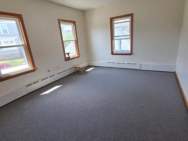 32 Oliver St #2 — Photo 6