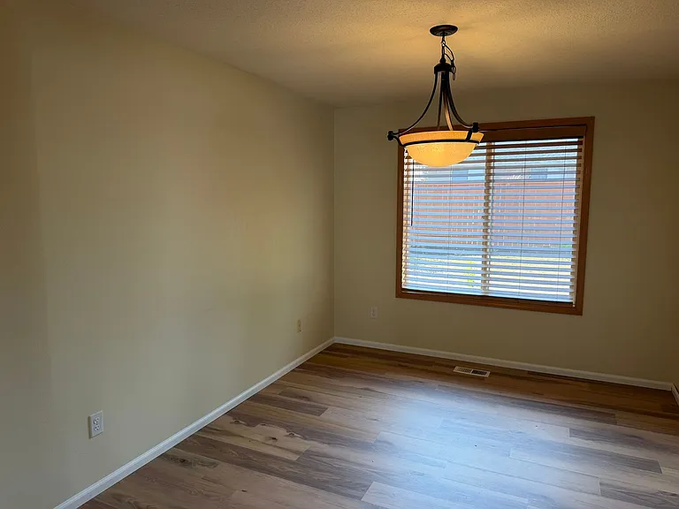 3310 NE 164th Ct — Photo 16