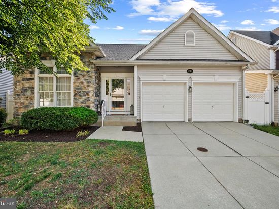 1031 Eastbourne Ter, Frederick, MD 21702