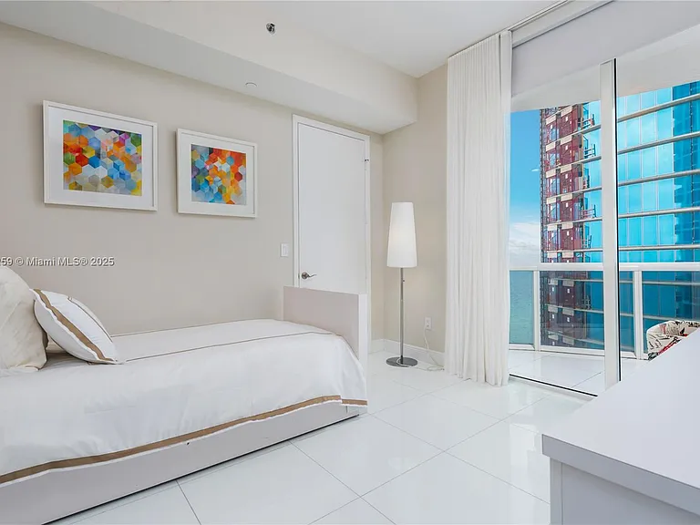 15811 Collins Ave #1702 — Photo 11