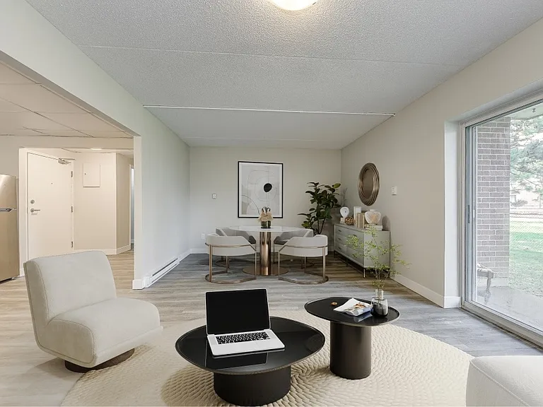 43 Ormond St S #409 — Photo 4
