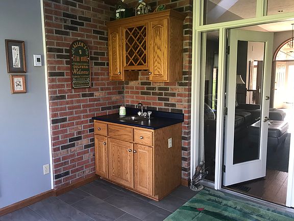 Wet bar in sunroom