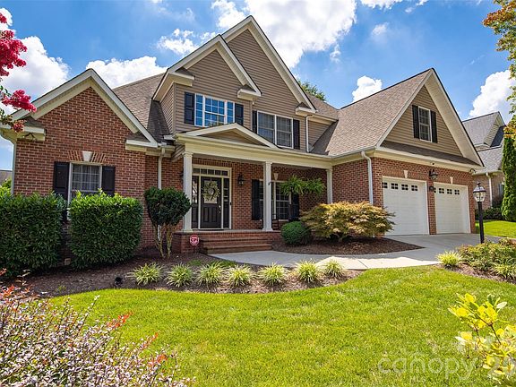 2nd image of 1746 30th Avenue Dr NE