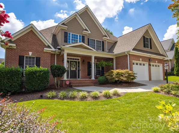 1746 30th Avenue Dr NE, Hickory, NC 28601