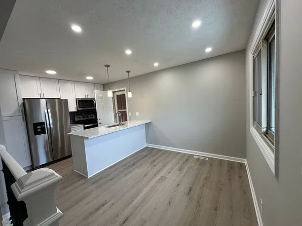 5427 High St, Lincoln, NE 68506