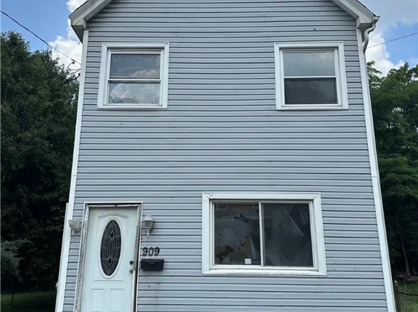 909 Blackadore St, Pittsburgh, PA 15221
