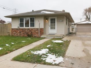 8916 Corliss Ave, Sturtevant, WI 53177