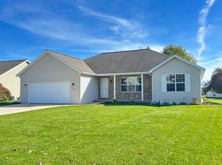 1916 Pink Dogwood Way, Green Bay, WI 54313