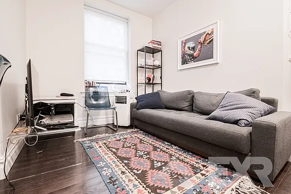 Rented by EXR | media 15