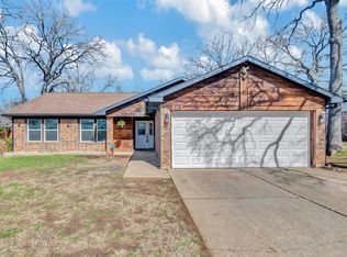 2117 Reverchon Dr, Arlington, TX 76017