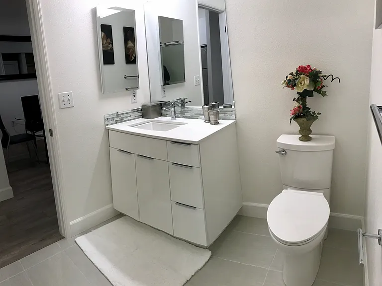 Montage Apartments — Photo 42