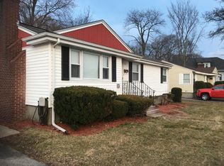 512 Grove St, Worcester, MA 01605