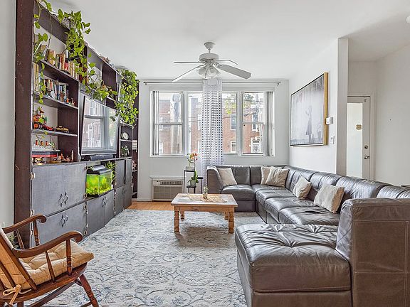 2nd image of 2378 24th St