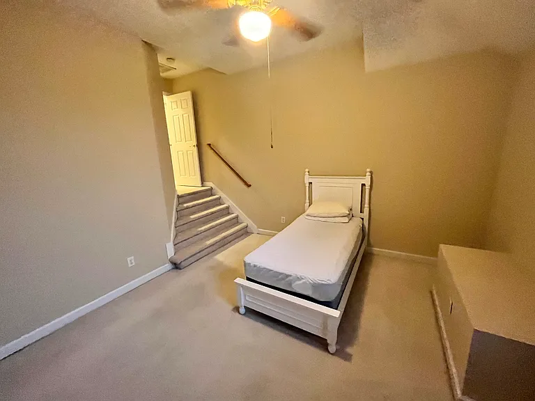 305 Fairway Ln — Photo 20