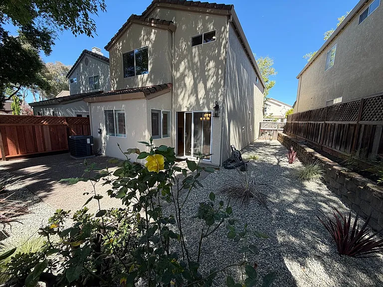 1102 Vista Pointe Cir — Photo 14