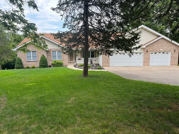630 Singer Ln, Wentzville, MO 63385