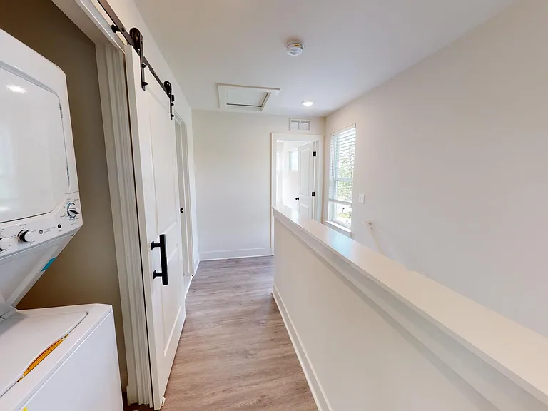 322 Donovan St — Photo 17