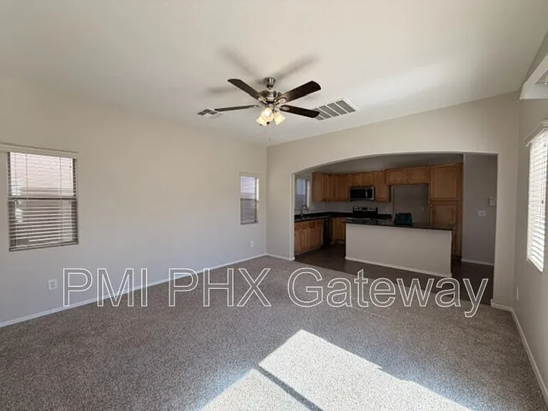 453 N Citrus Ln — Photo 6