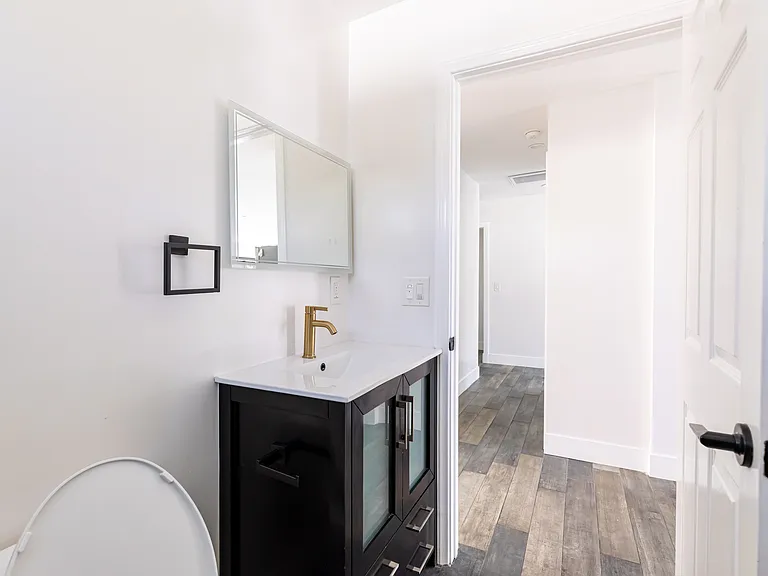 9738 N Lemona Ave — Photo 17