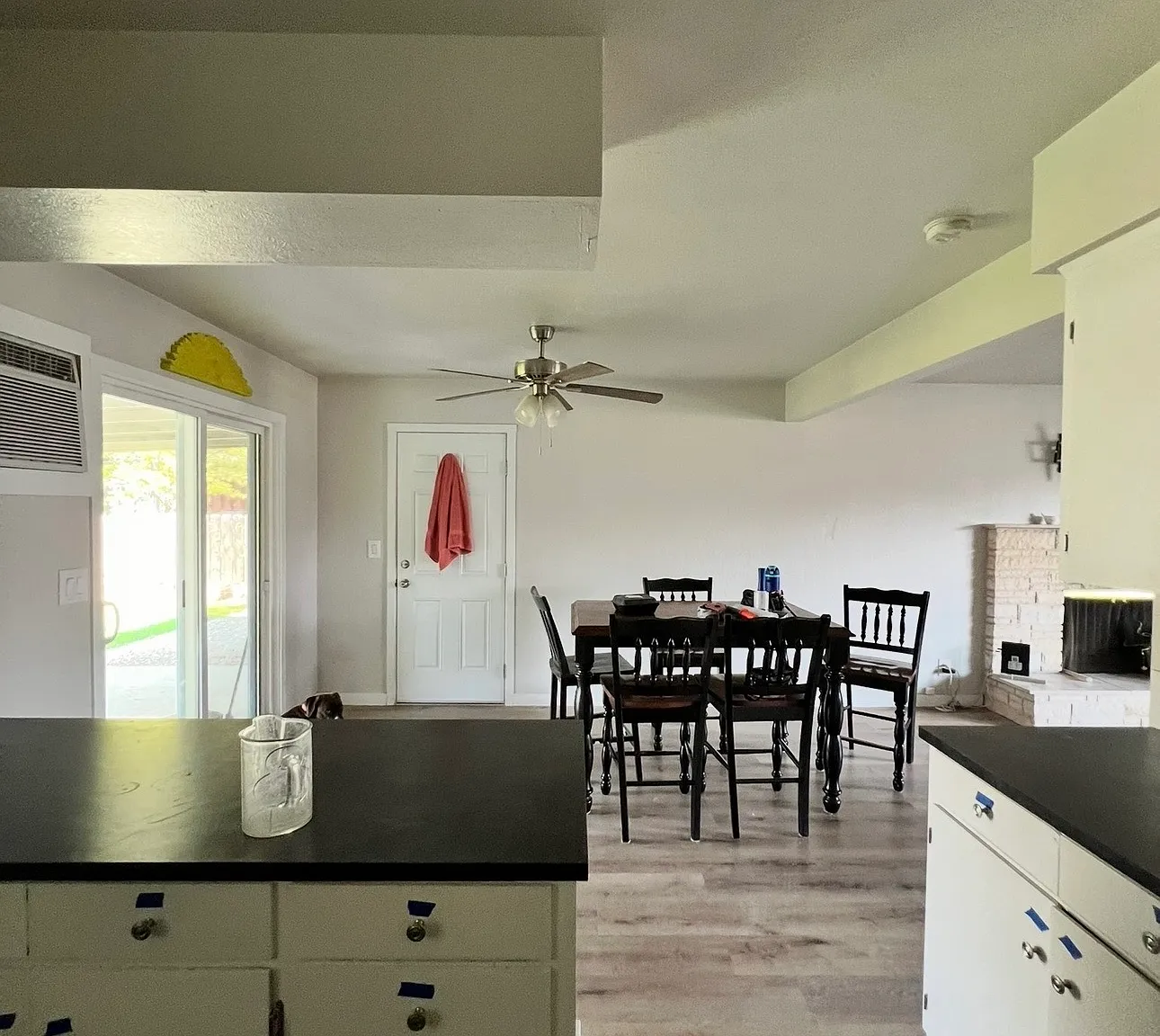 3 bed, 1288 sqft, $2,100 — Photo 2