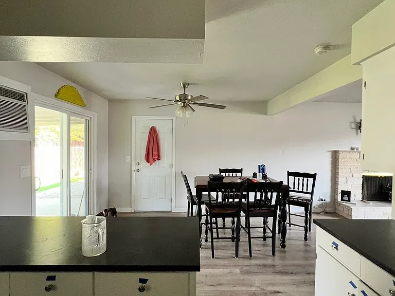 412 W Colorado Ave — Photo 2
