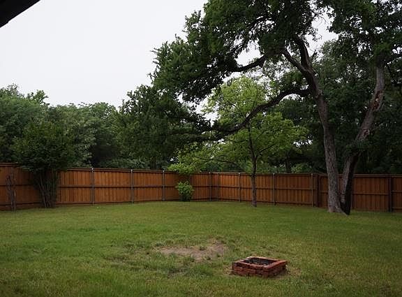 2nd image of 1601 Nancy Ln