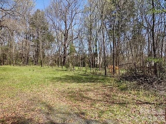 2nd image of 6716 Rock Island Rd