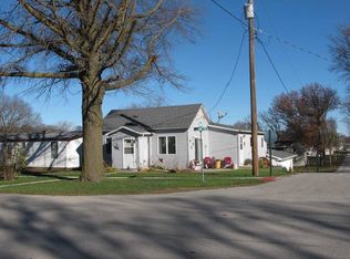 459 S Pine St, Avoca, IA 51521