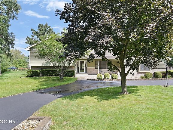 2nd image of 48 Glenda Ln