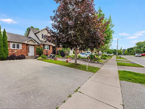 15 Powell Ln, Haldimand County, ON N0A 1E0