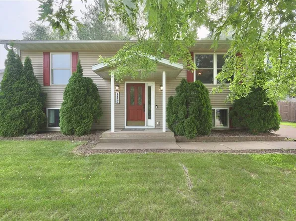 2817 Abbe Hill Drive, Eau Claire, WI 54703