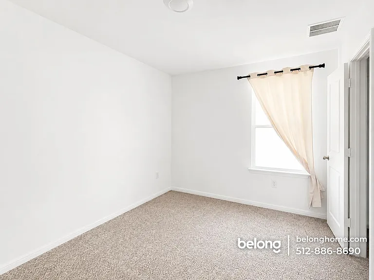 792 Lake Sweetwater Ln — Photo 4