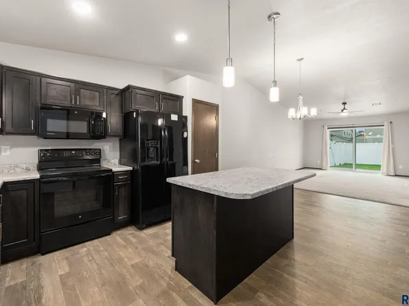 9005 W Gert St, Sioux Falls, SD 57106