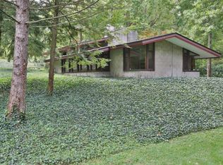 207 E South St, Worthington, OH 43085