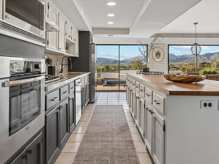 6095 E Blue Ridge Dr — Photo 4