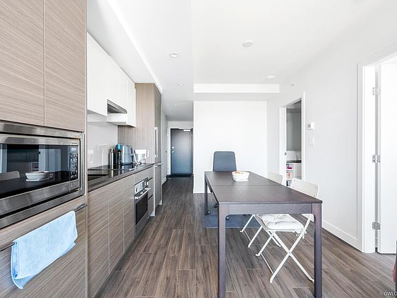 4th image of 13615 Fraser Hwy #3101