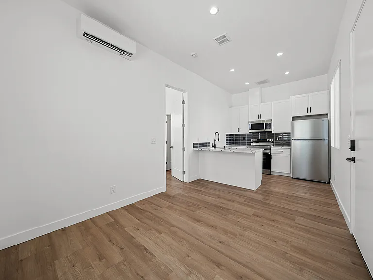 2872 Preece St #2 — Photo 3