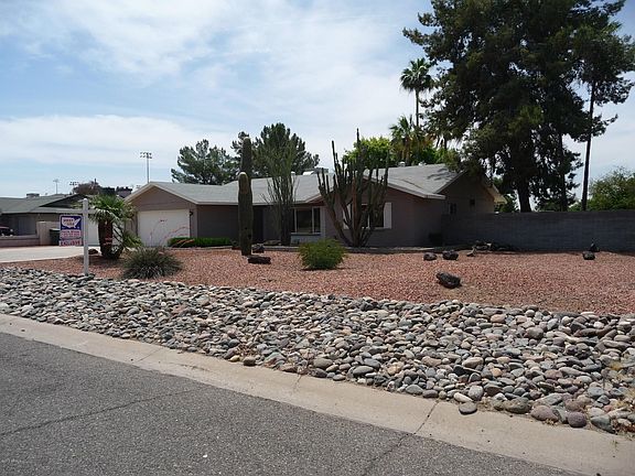 2nd image of 4111 W Tierra Buena Ln