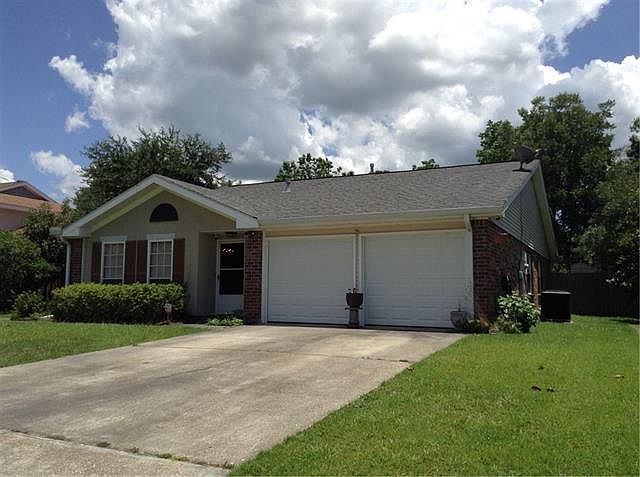 1st image of 118 Cedarwood Dr