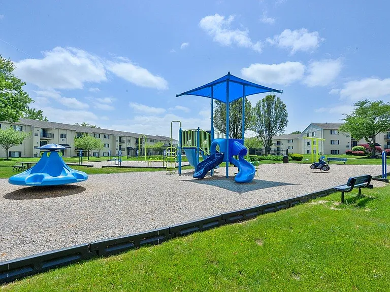 Chesterfield Apartment Homes — Photo 16