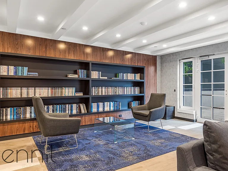 293 Herkimer St #PENTHOUSE — Photo 18