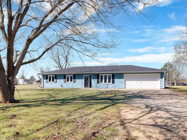 2417 Brookfield Dr, Manhattan, KS 66503