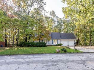 1991 Fairforest Dr, Fayetteville, NC 28304