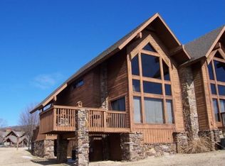 27 Table Rock Dr, Holiday Island, AR 72631