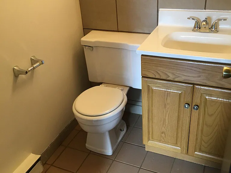 1210 Robinwood Dr — Photo 7