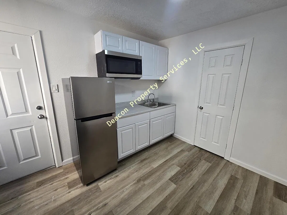 Tiny Home Casita in the Heights with All Utilities Included — Photo 4
