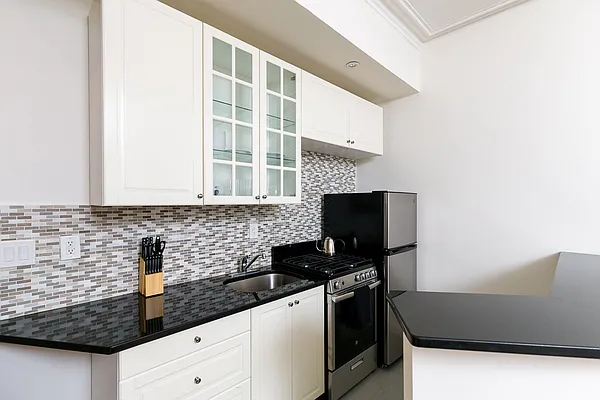 Rented by Nooklyn NYC LLC | media 4