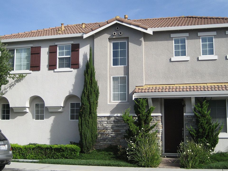 1st image of 2143 Kingsbury Cir